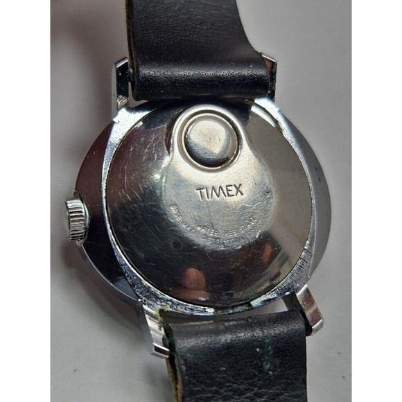 1972 Timex Ladies Electric Calendar Chrome Plated Vintage Date Watch Black Strap